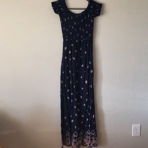 XHILARATION NAVY/FLORAL MAXI DRESS WITH SLIT S:S